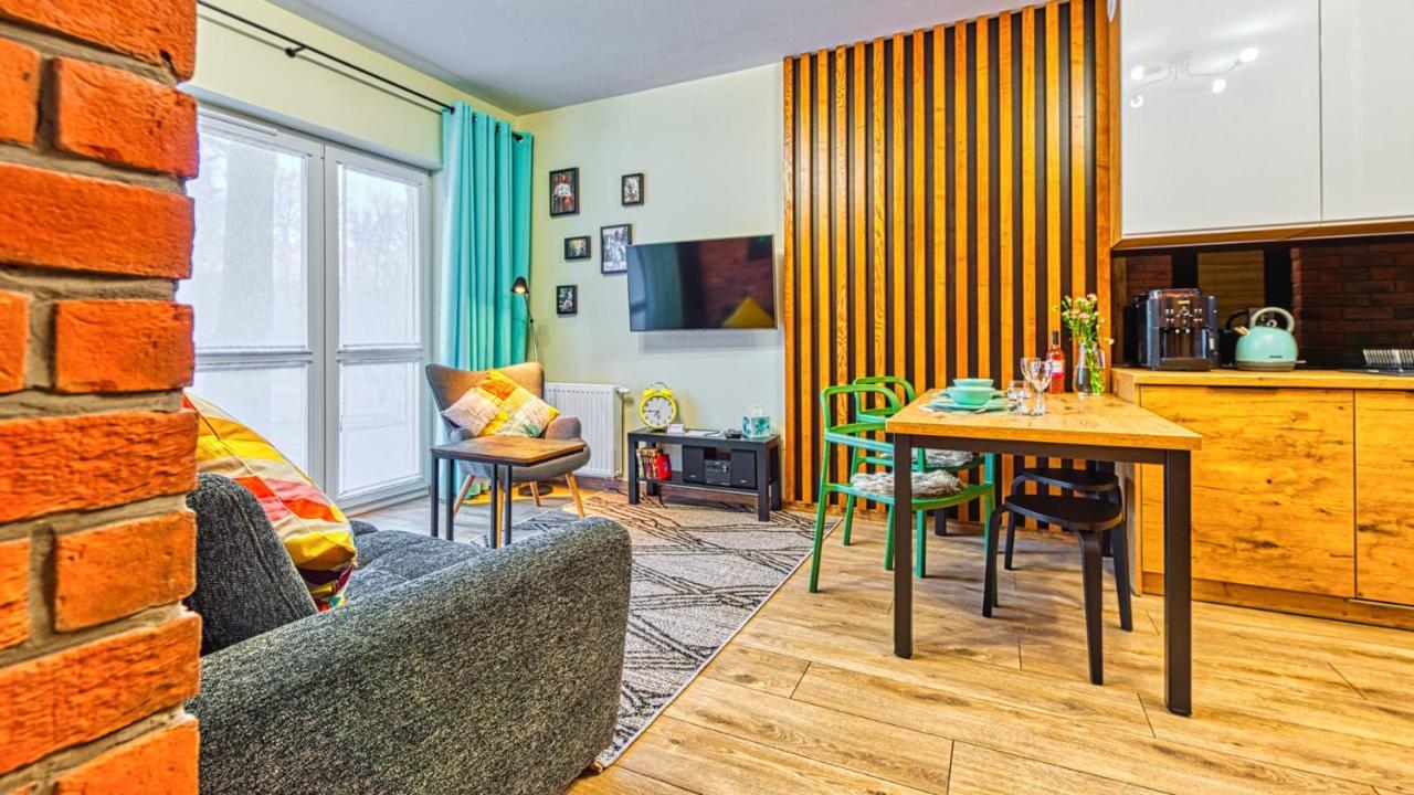 Apartament Bialy Wilk - 5D Apartamenty Сверадув-Здруй Экстерьер фото